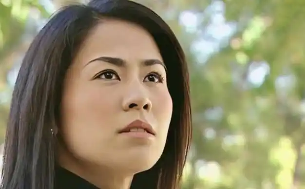 52岁不婚不孕与狗相伴,她是"真傻"还是人间清醒|宣萱|爱情|张卫健|薛