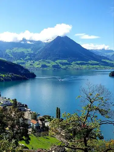 欧洲之旅一一山峦皇后瑞吉山(一)