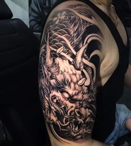 大臂新传统鳌鱼纹身图案