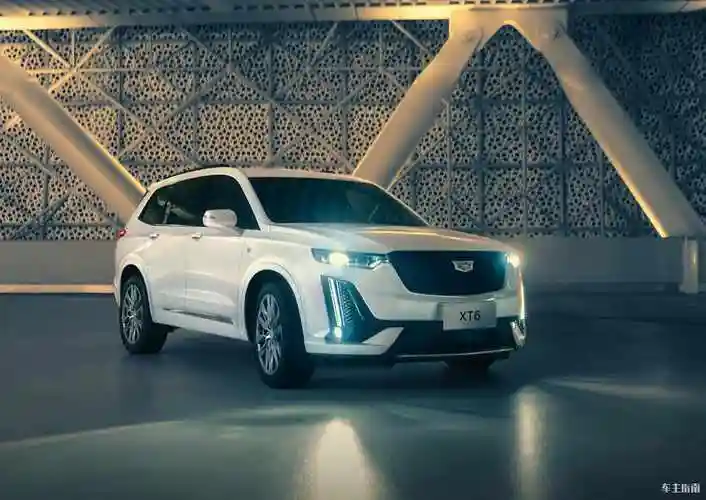 3,凯迪拉克xt6