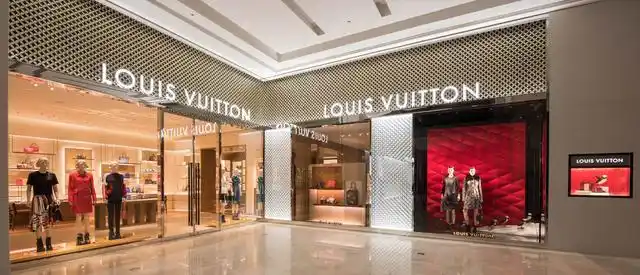 路易威登郑州大卫城专卖店盛大揭幕