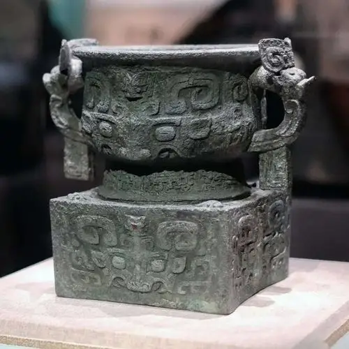 9.30我在线上讲课《走进博物馆 看中国古代青铜器》(二)