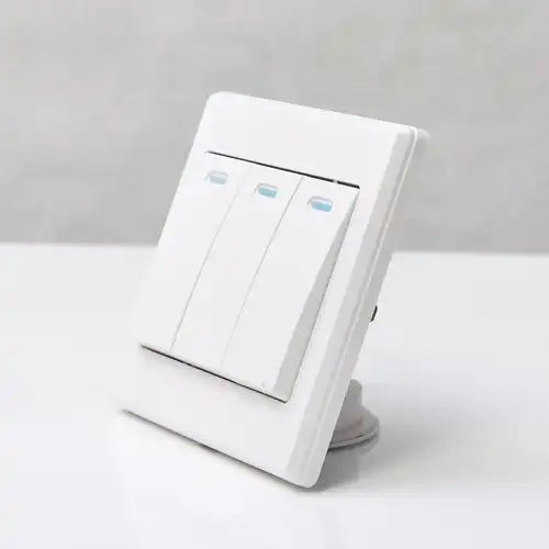 厂家直销工程家用墙壁开关三开双控86型暗装面板开关pvc