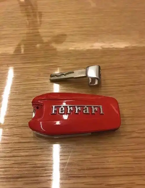 法拉利的钥匙是这个样子的?