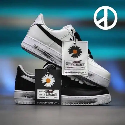 莆田权志龙小雏菊刮刮乐联联名空军一号黑白涂鸦男女运动休闲鞋