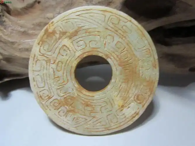 生坑满工秦式玉璧