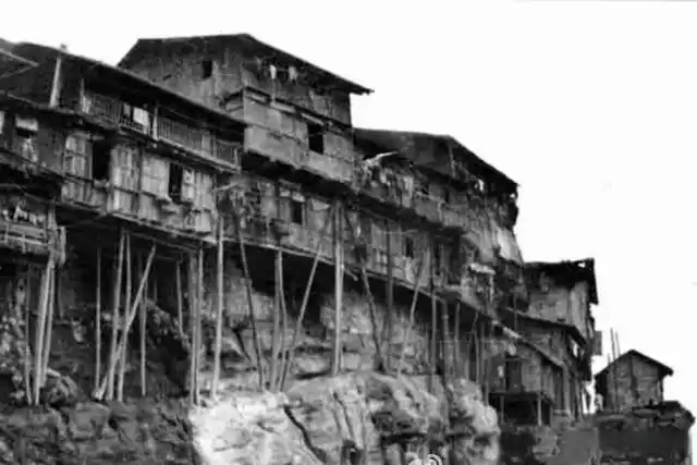 洪崖洞老照片,图片来源于网络,如有侵权请联系删除