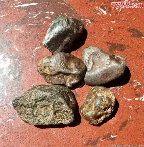 石铁陨石(五枚)!_价格50元【警泉古方圆】_第1张