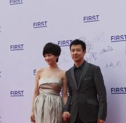 李小冉前男友鄢颇,梅婷养了他6年,为何被砍断脚筋?