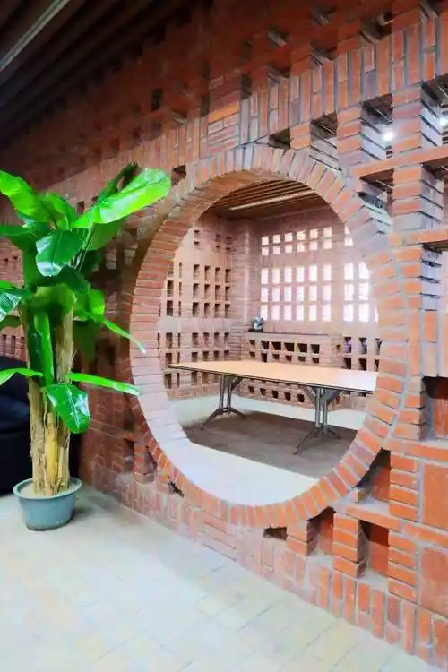 酷建筑师在天津巧用红砖妙筑墙