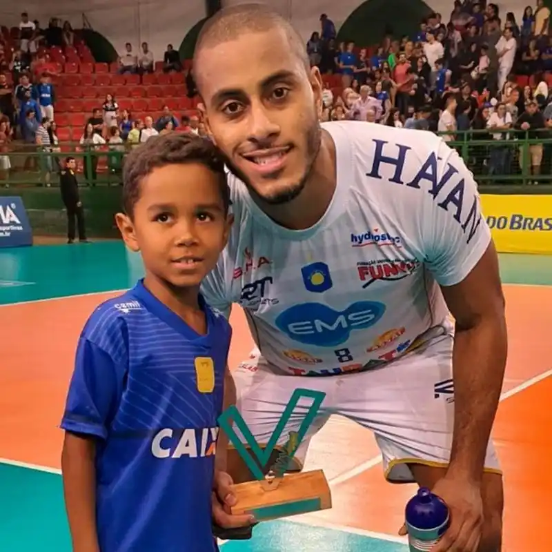 男排速递意甲上演大逆转俄超常规赛结束巴超陶巴特成领头羊