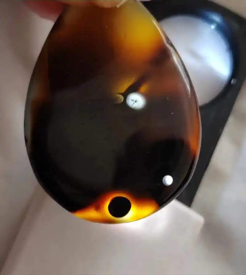 水胆玛瑙水滴型吊坠