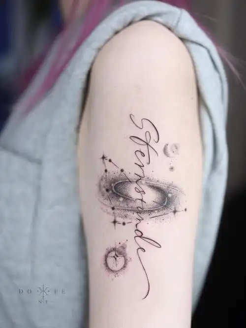 闺蜜说超级好看星辰大海女生单针纹身