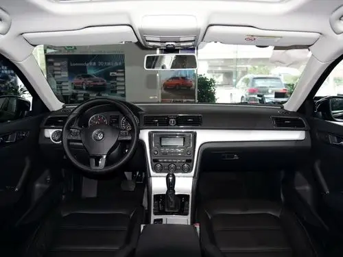 上汽大众 帕萨特 2015款 1.8tsi dsg尊荣版