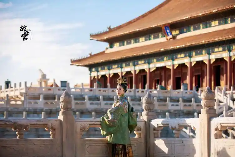 来组故宫明制汉服