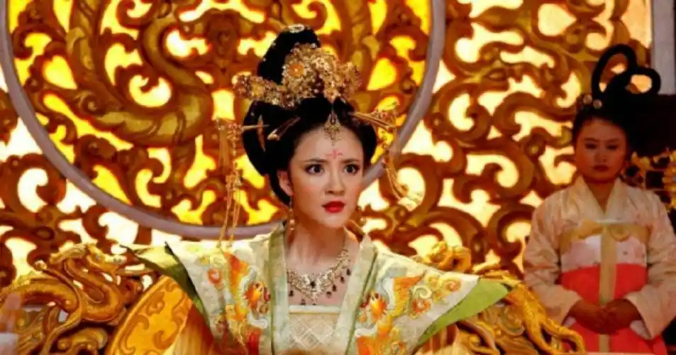 在《新唐书》中,记载了安乐公主李裹儿"光艳动天下",算是"官方认证"的