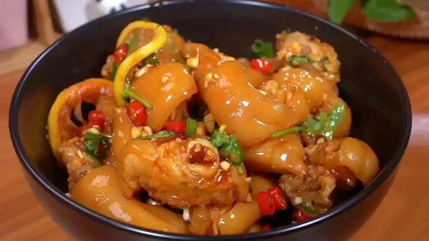 美味的凉拌猪蹄