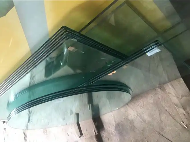 云南昆明12mm钢化玻璃,隔断钢化幕墙定制桌面采光顶柜台钢化玻璃