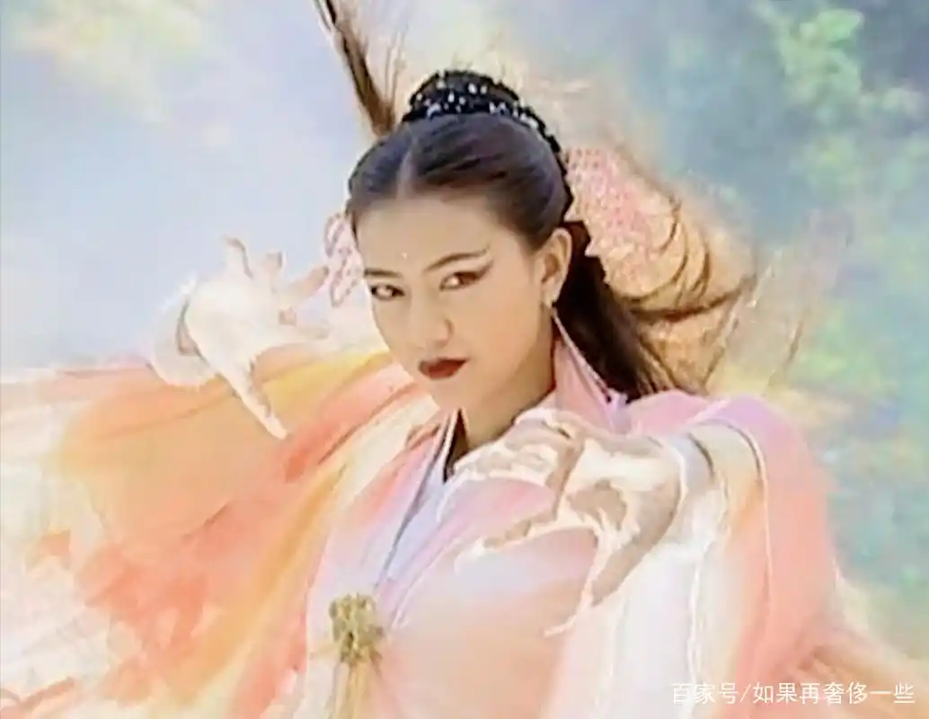 都是练九阴白骨爪,周芷若差在哪里