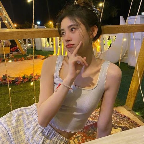 明星鞠婧祎同款白色修身甜美工字吊带纯色背心女2021春夏新款