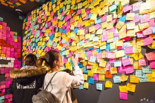 腻尤其是对我们年轻人来说playkpop里各种高科技的体