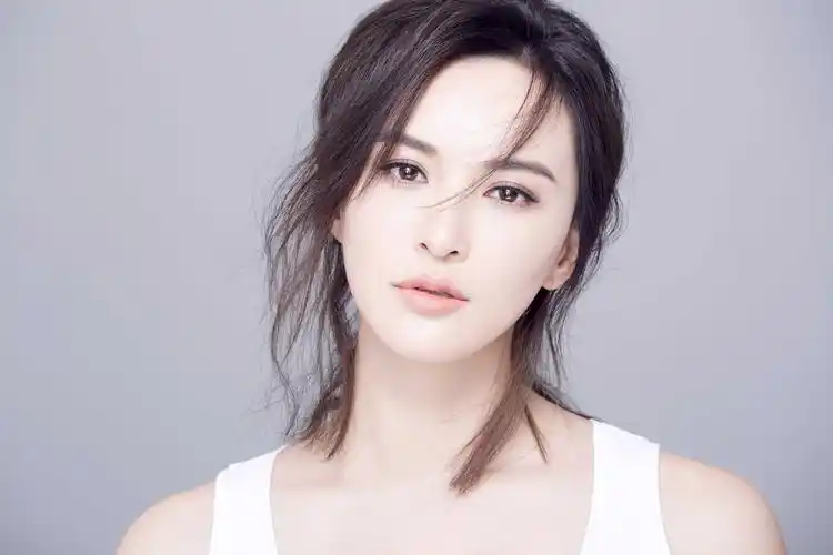 《我不是精英》圆满收官 莫小奇用心诠释职场精英