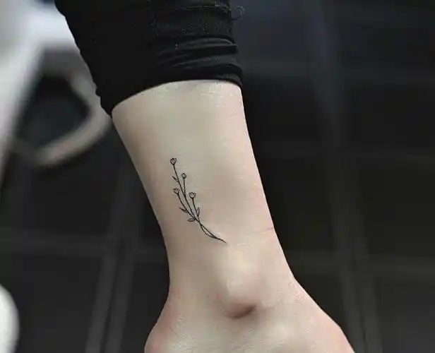 纹身参考～女生脚踝纹身(点击阅读全文,100张图片供您参考)!