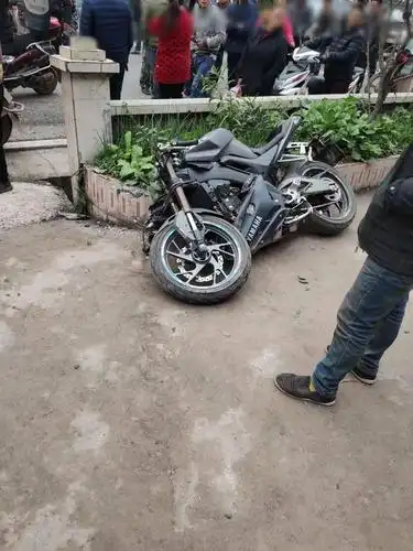 摩托车撞上一老人因伤势过重老人当场死亡