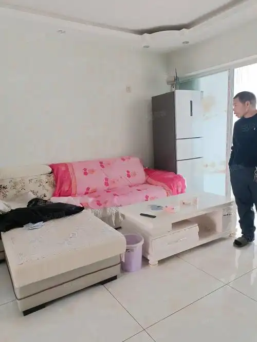 北岸新城二楼68平方两室一厅精装修18.6万