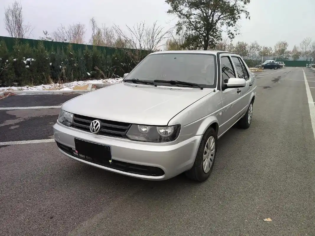 白捷达黑普桑出门墨镜加西装.11年都市春天捷达王,个人一手, - 抖音