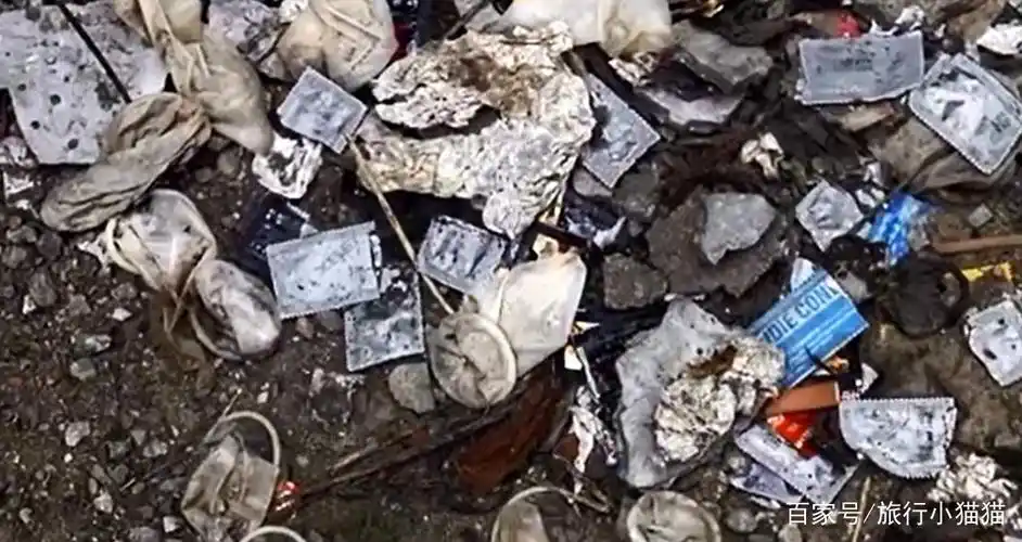 川藏线上到处是卫生巾避孕套,都用来做啥的?穷游女:保护自己!