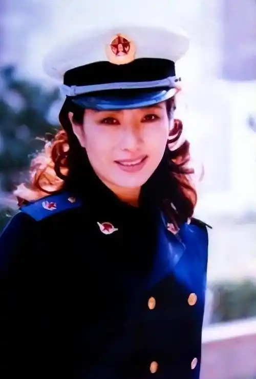 "国家一级演员"长得漂亮演技好,为人低调无绯闻,60岁婚姻成谜_王静