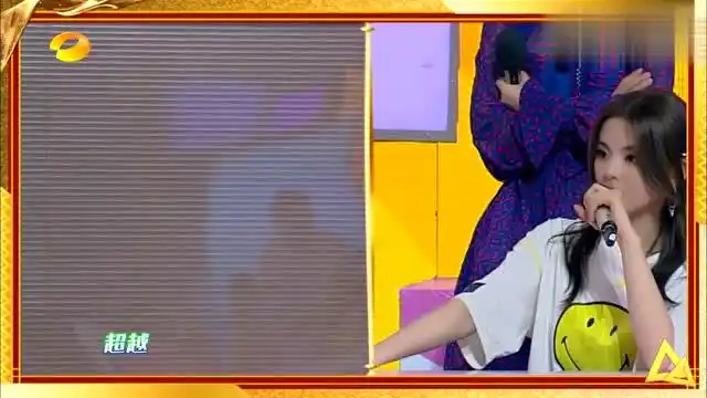 刘宇演绎高难度"时钟舞",何炅当即要把他赶下台,过分了