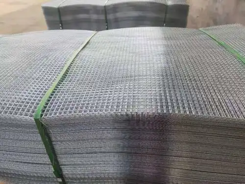 烟道钢丝网 绿色铁丝网 绿色围网 镀锌钢丝网铁丝网制作