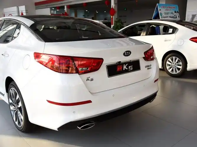 东风悦达起亚 起亚k5 2015款 2.0l 自动lux