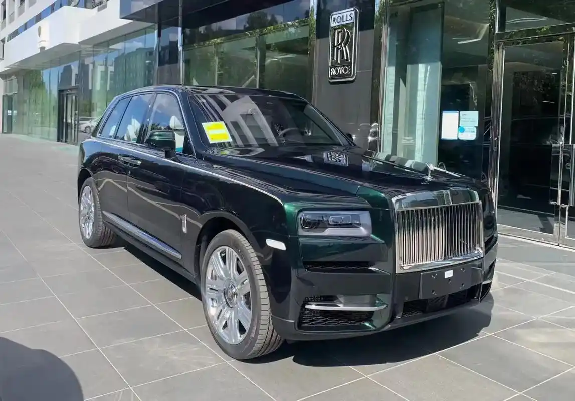 劳斯莱斯库里南现车#抖音汽车 #dou是好车 #好车抖一抖  - 抖音