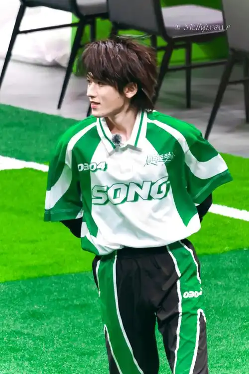 宋亚轩超话  20240705 tf家族夏日运动会 in 澳门  射箭要帅气还是