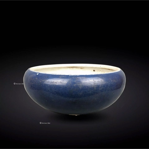 清代霁蓝釉水盂 blue glazed water pouch in qing dynasty