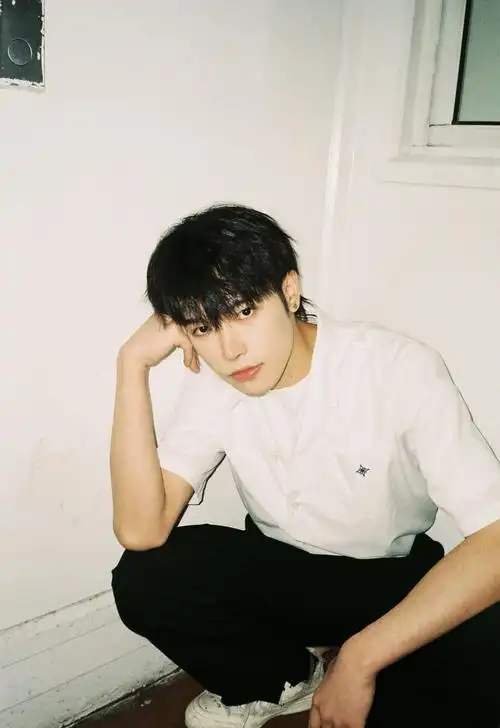 08男生胶片写真