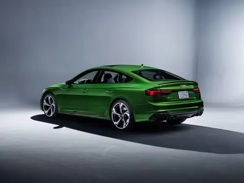 实用的性能车奥迪rs 5 sportback,不懂的以为20万,懂的a8都不换