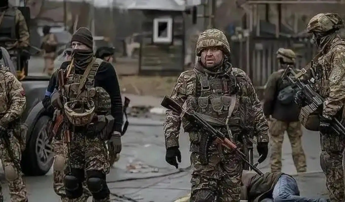 当年在第二次车臣战争以后,乌特金中校在离开俄罗斯军队后立下誓言要