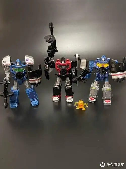 变形金刚玩具:围城系列之限定版照相机三兄弟开箱评测