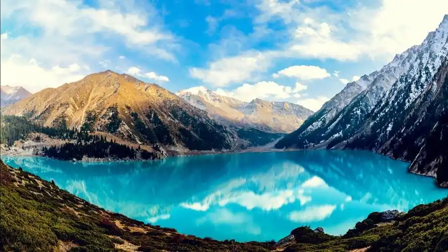 自然风景湖山地点国家哈萨克斯坦池lakemountainskazakhstanreservoir