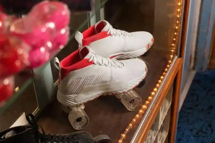 潮快报damianlillard全新签名篮球鞋adidasdame5正式发布