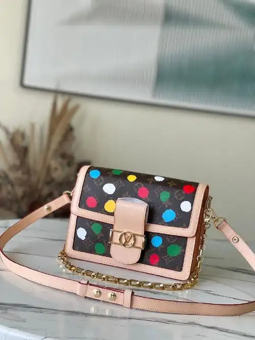 包包种草##包包分享##男鞋##迪奥##阿玛尼##香奈儿##lv##路易威登