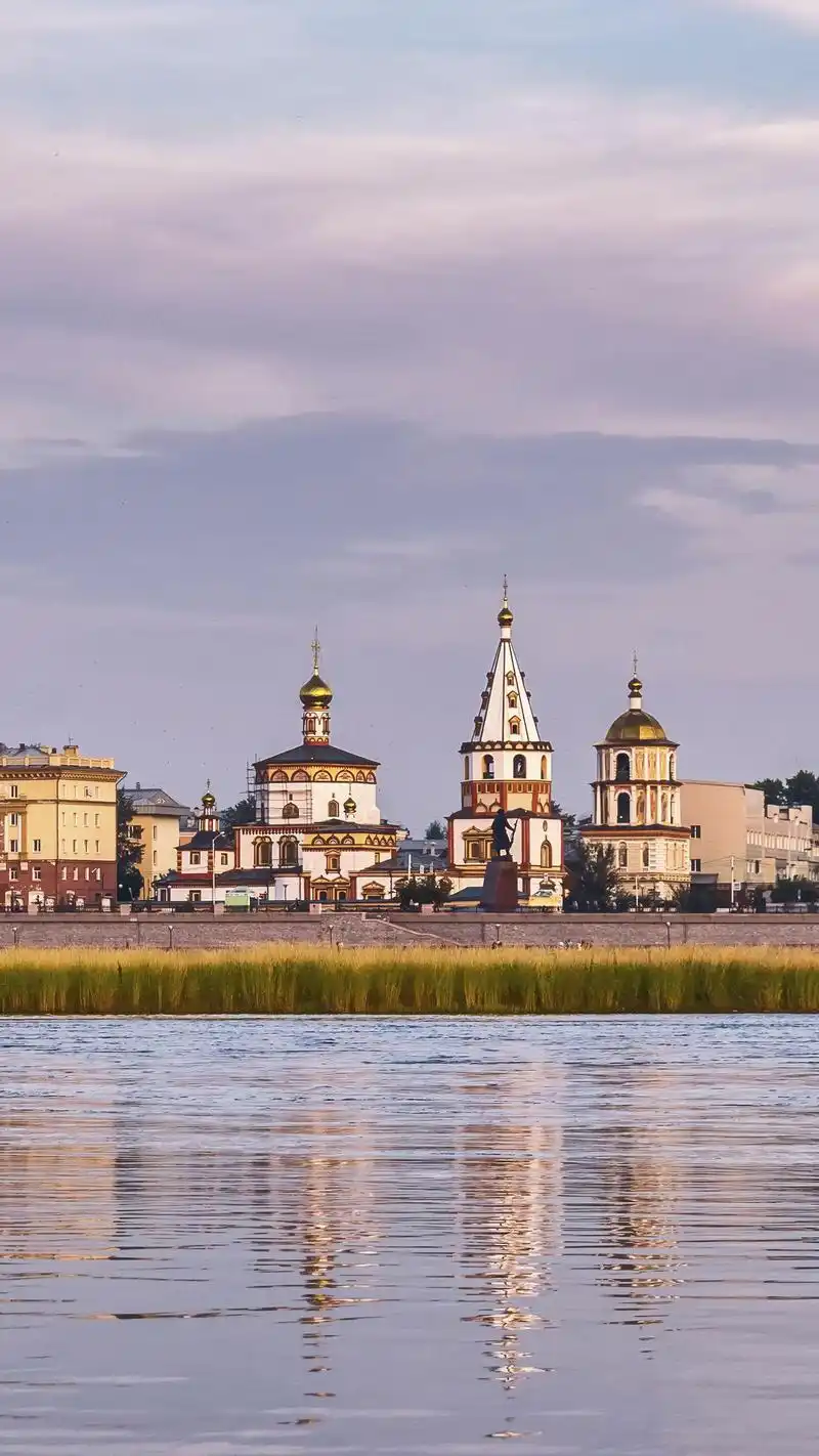 俄罗斯伊尔库茨克,位于贝加尔湖南端,是东西伯利亚第二大城市,被称为"