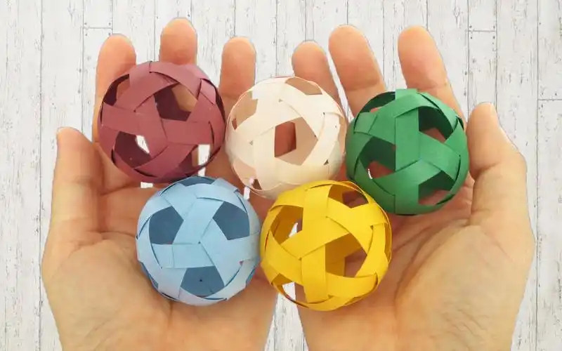 6根纸条编成镂空圆形纸球教程【pen的纸工艺教室】