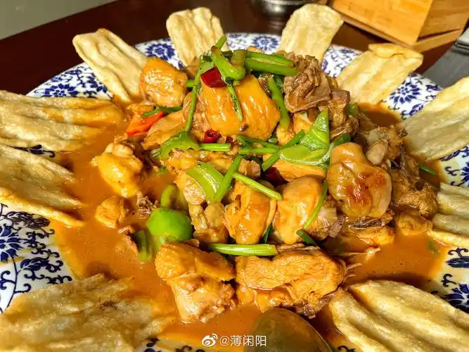 又来高密本地大酒店吃山月羊排,大盘鸡,炉包了!