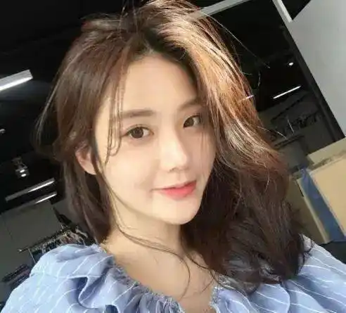 告诉你顾客——最性感的微卷中长发,十足的仙女气质