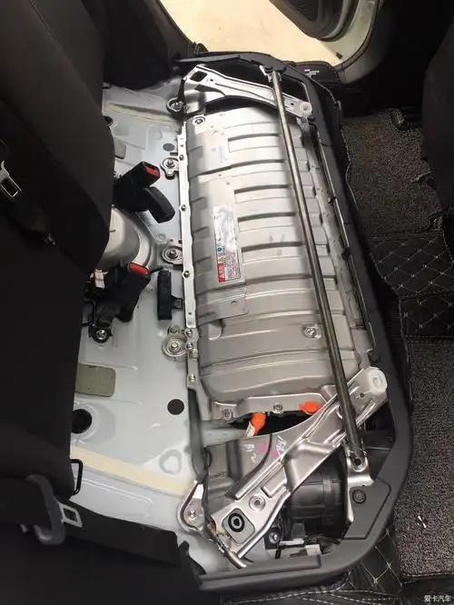 冬新卡罗拉双擎精英版行车电池